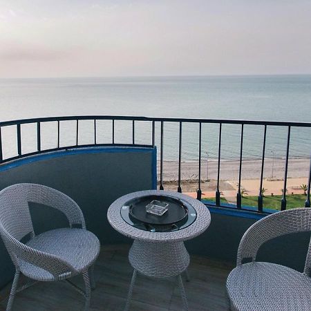 Horizons Apart Hotel Official Batumi Esterno foto