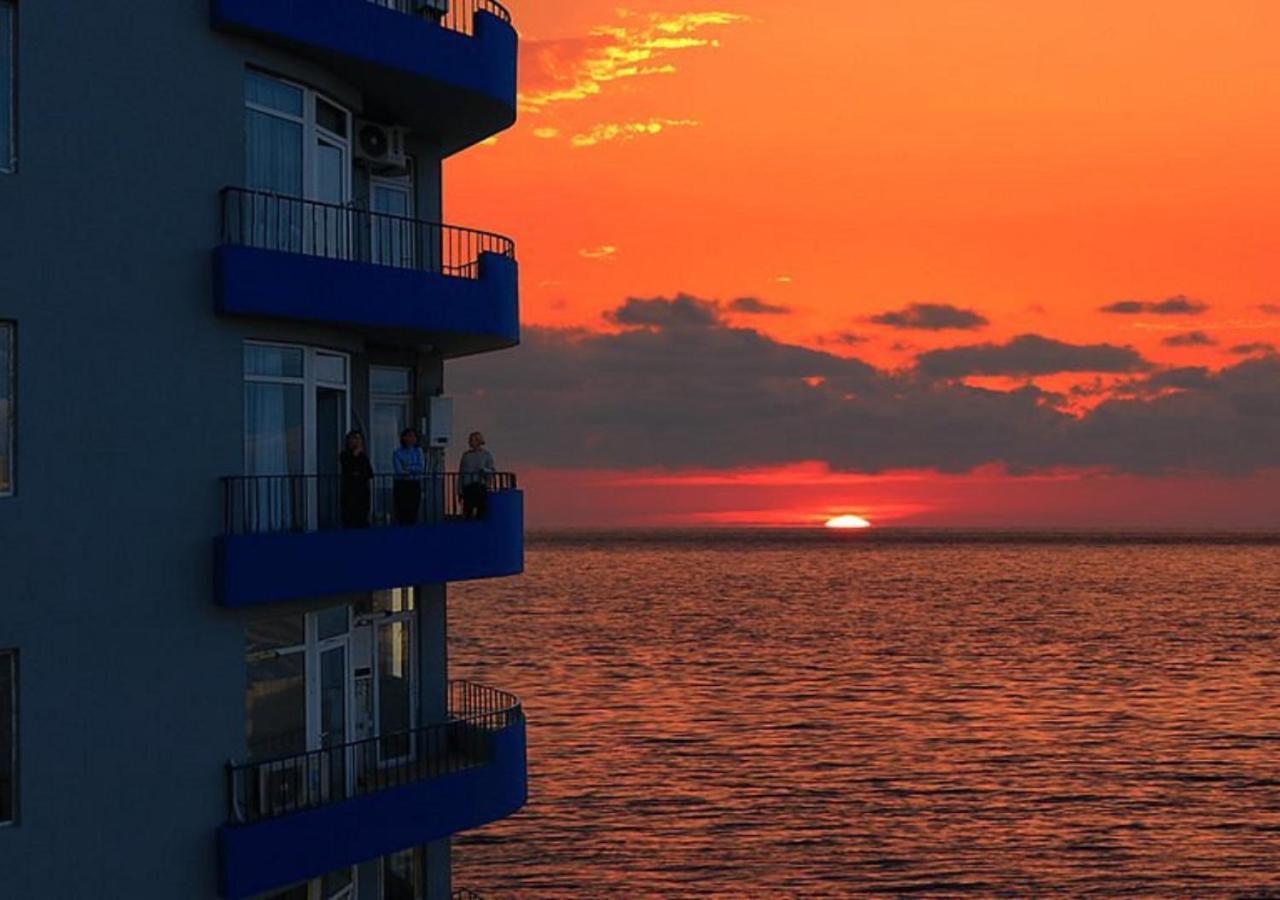 Horizons Apart Hotel Official Batumi Esterno foto
