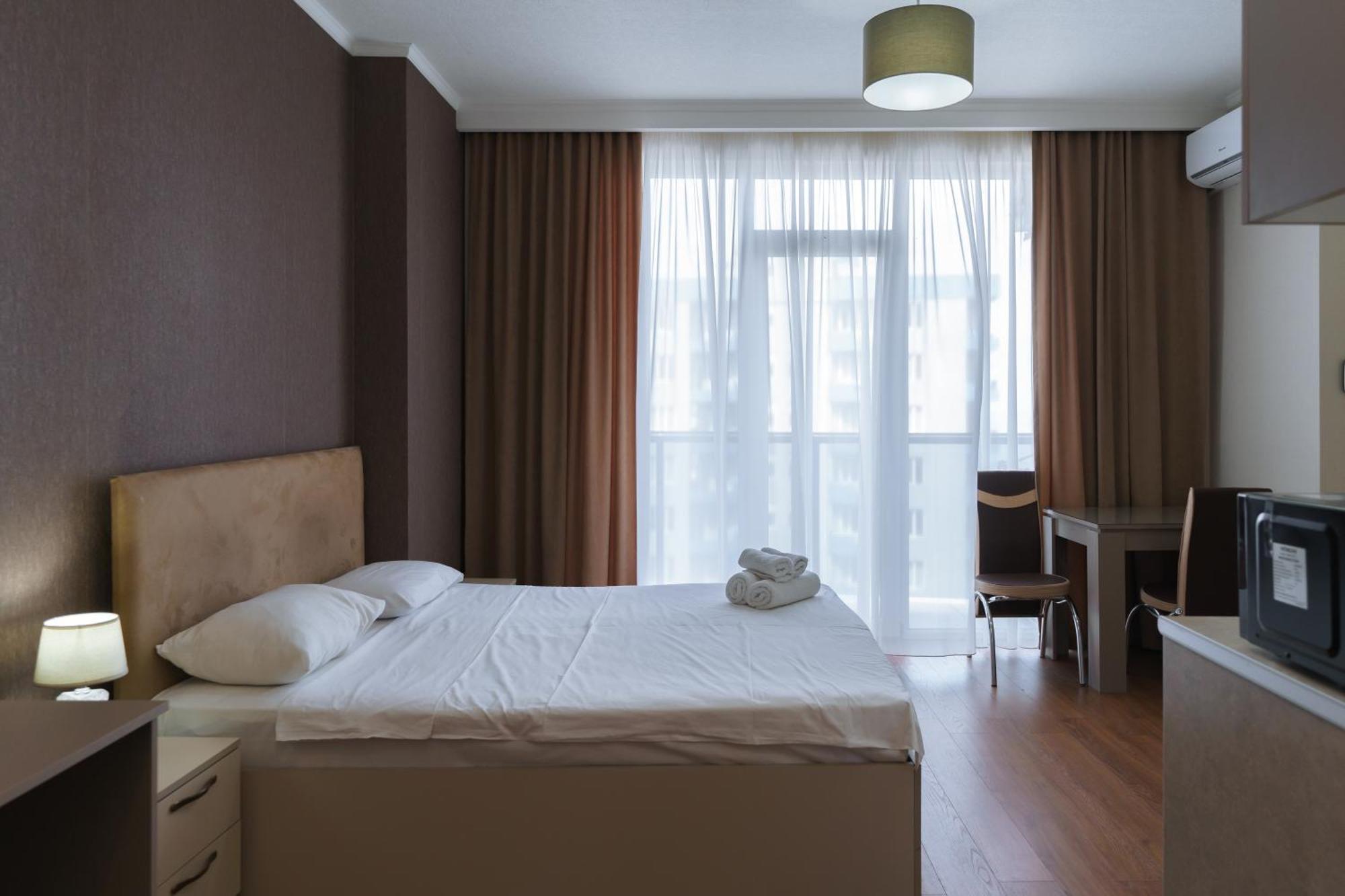 Horizons Apart Hotel Official Batumi Esterno foto