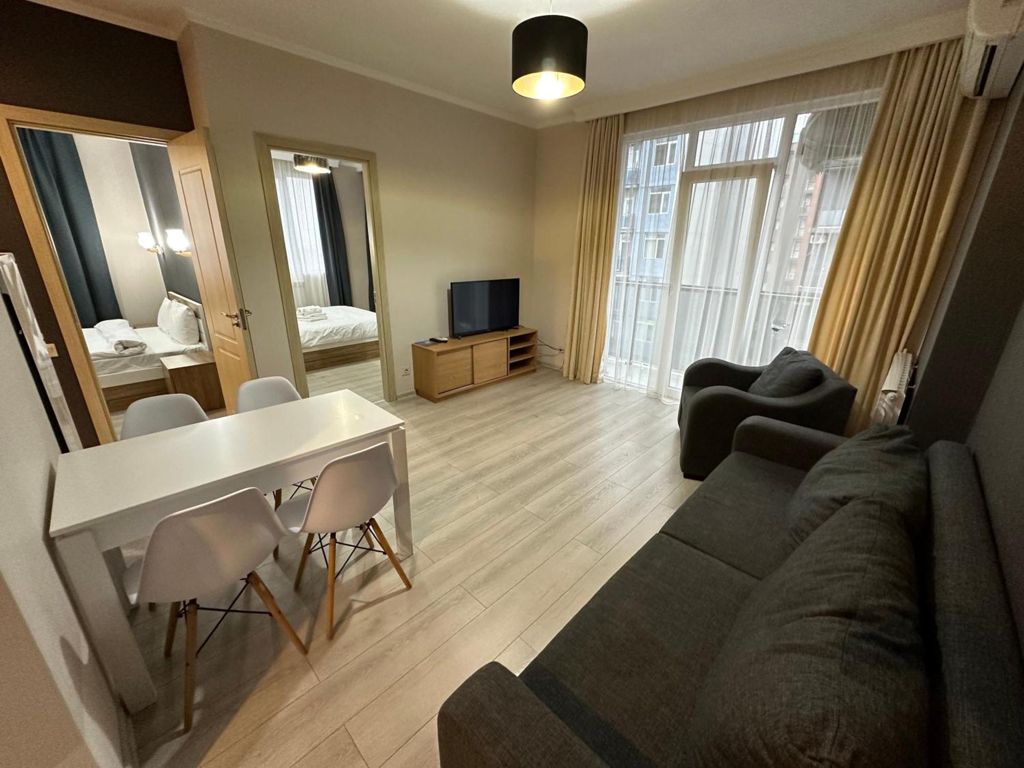 Horizons Apart Hotel Official Batumi Esterno foto